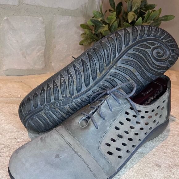 NOAT Lalo grey suede perforated sneaker sz 42 - Picture 4 of 6